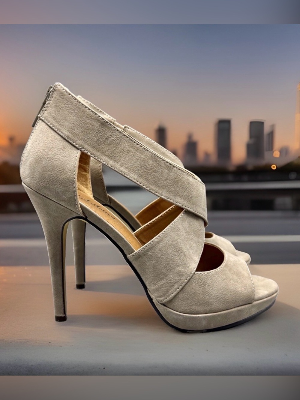 Michael Antonio Women’s Size 8 Taupe Strappy Platform Heels 4.5” Stiletto